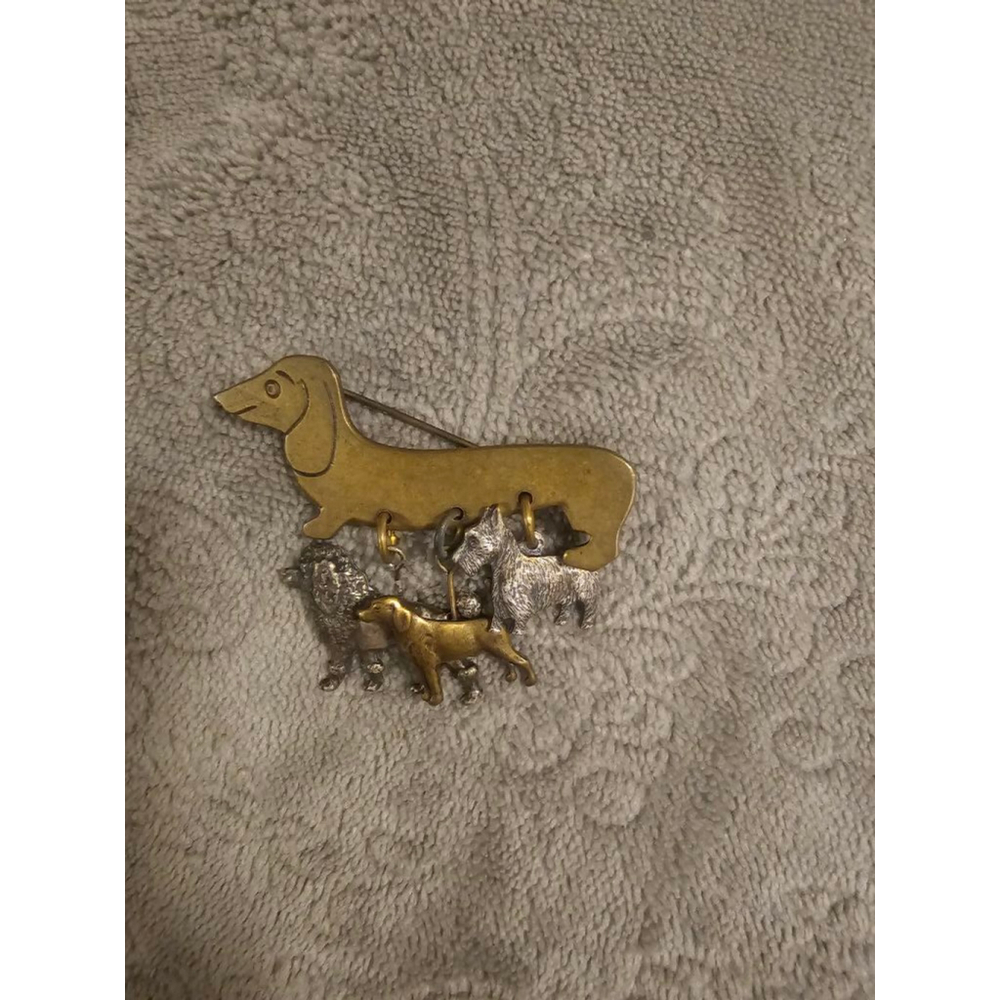 Susan L Richardson 1994 signed daschund dog charm brooch